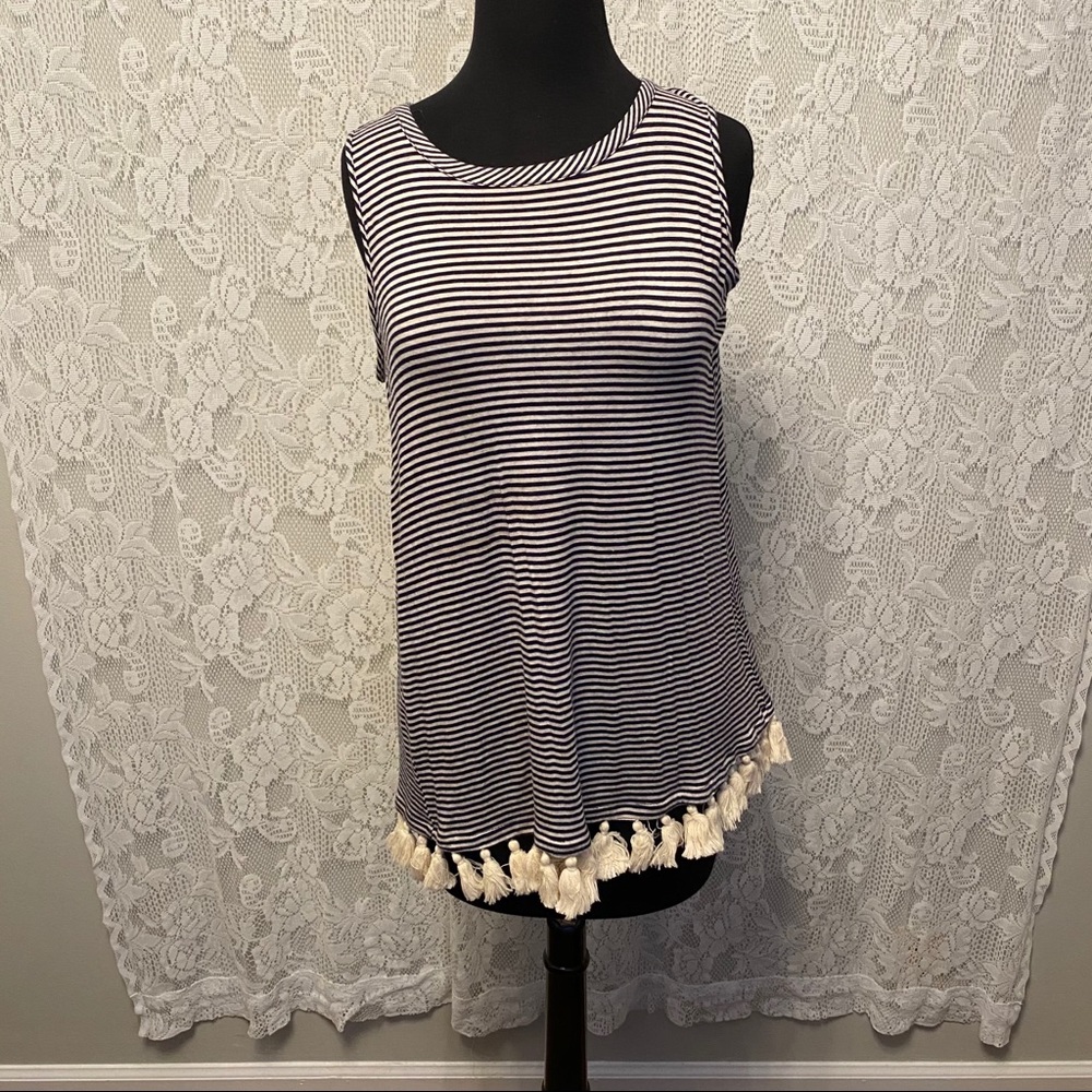 M Medium Pebble and Stone Fringed Tank Top